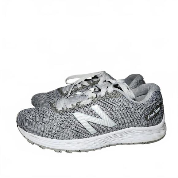 New Balance Men's Fresh Foam Arishi V1 Gray Sneakers Size 9.5 - Picture 2 of 9